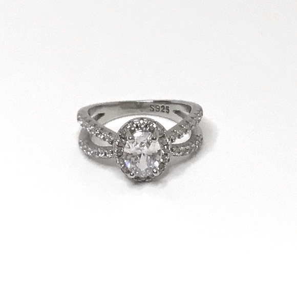 Sale $18 Firm! 925 Sterling Silver Cz Ring - Picture 10 of 17